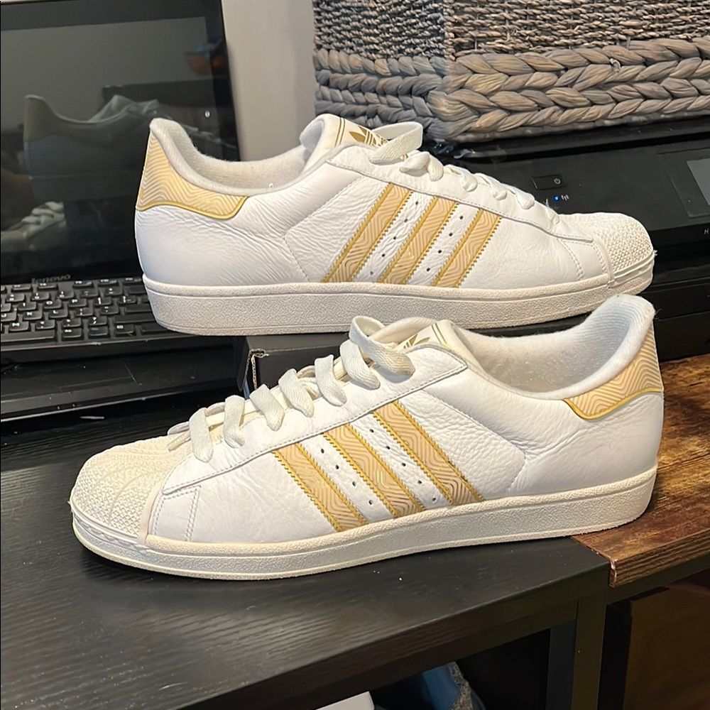 Adidas Originals Men's Superstar Shoes | White/Gold - No Box